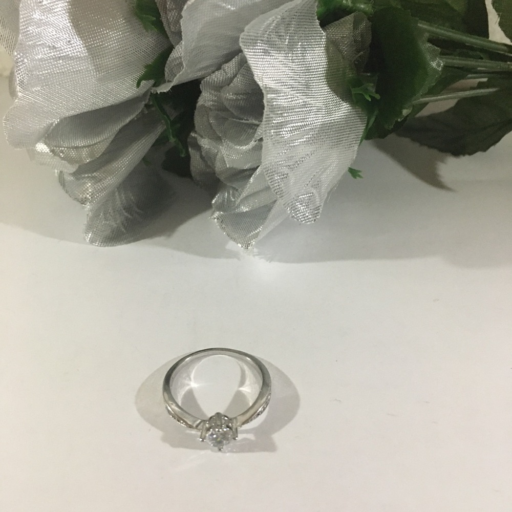 925 SILVER RING SIZE 8 - Picture 5 of 6